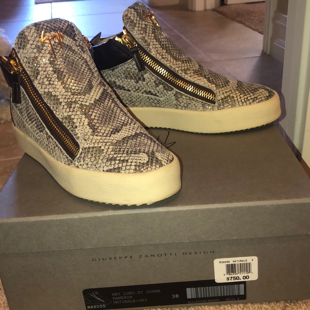 Designer shoes gently used